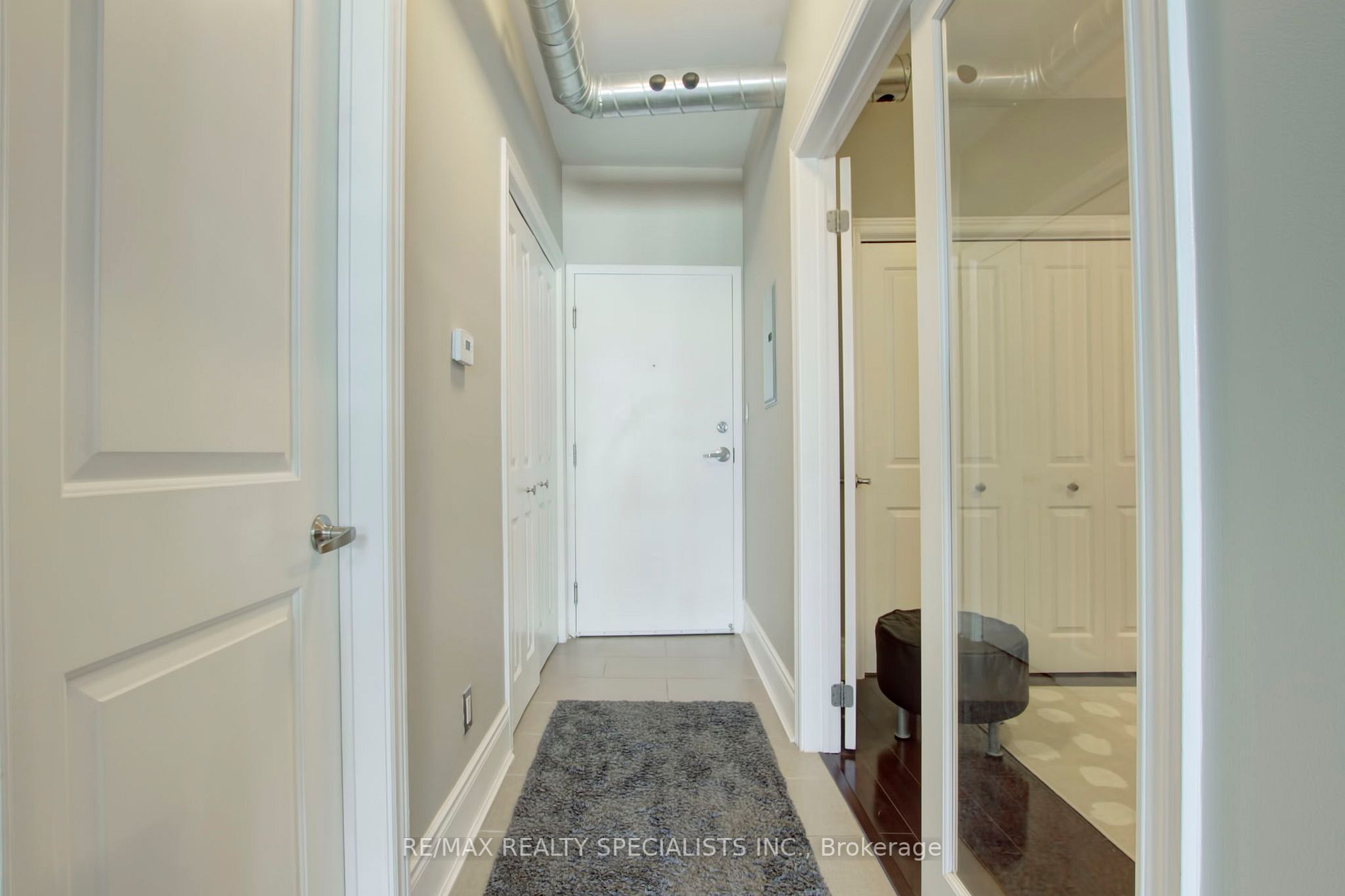 80 King William St, #402