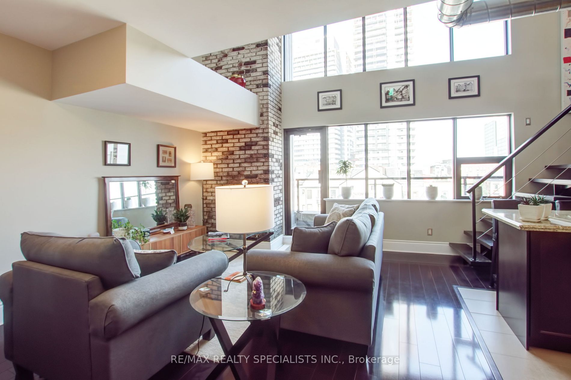 80 King William St, #402