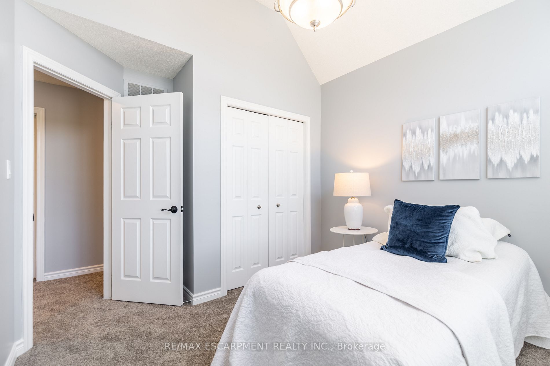 334 Wilson St W, #1