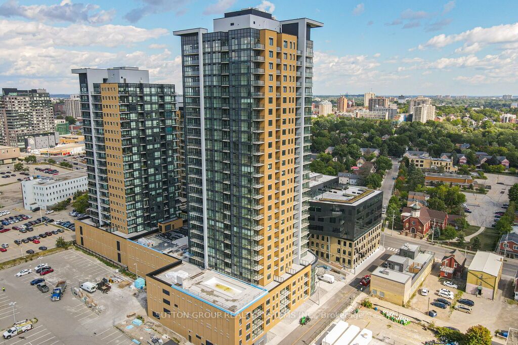 108 Garment St, #404