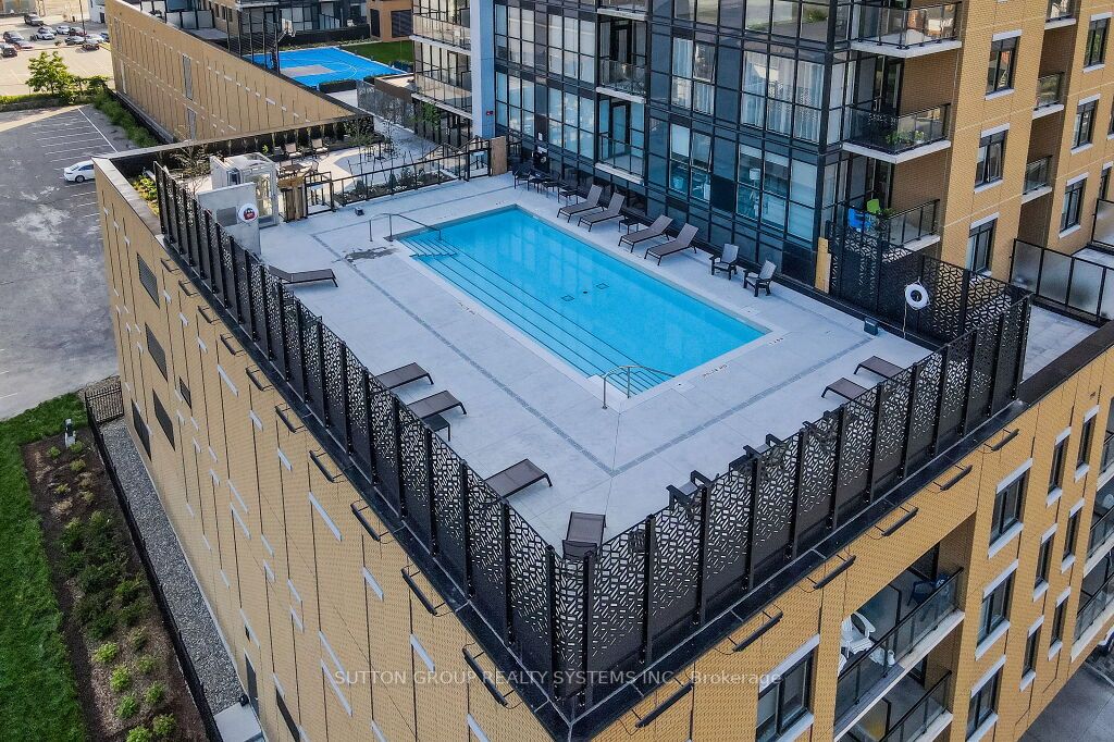 108 Garment St, #404