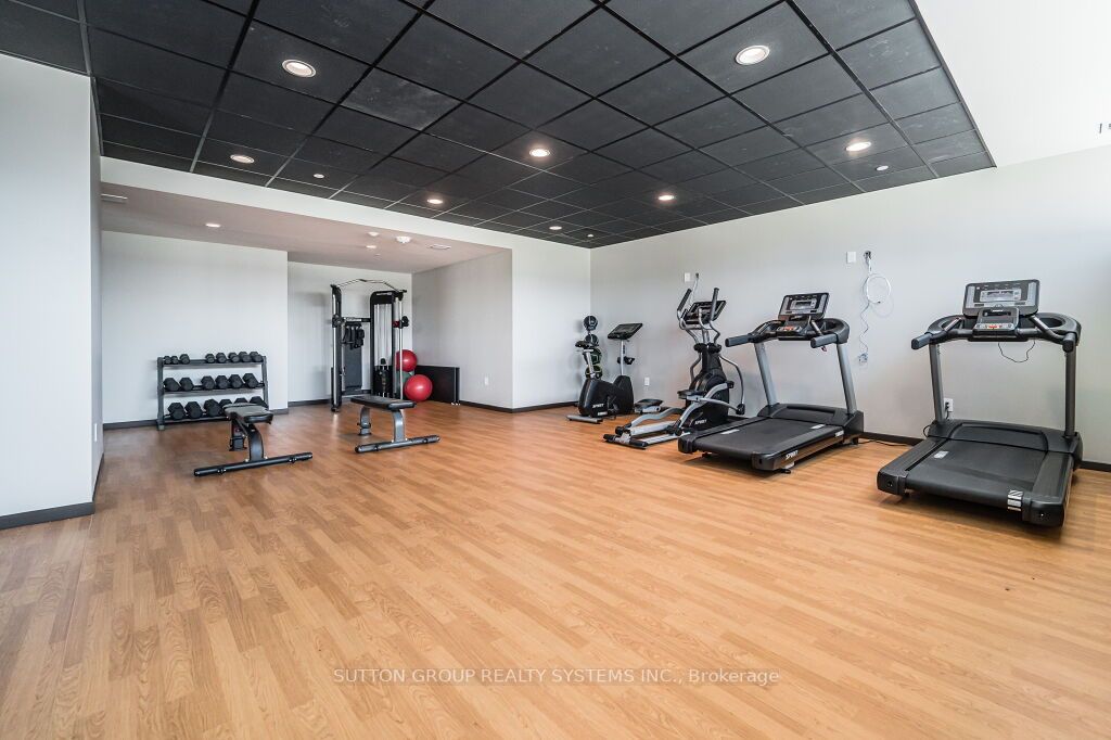 108 Garment St, #404