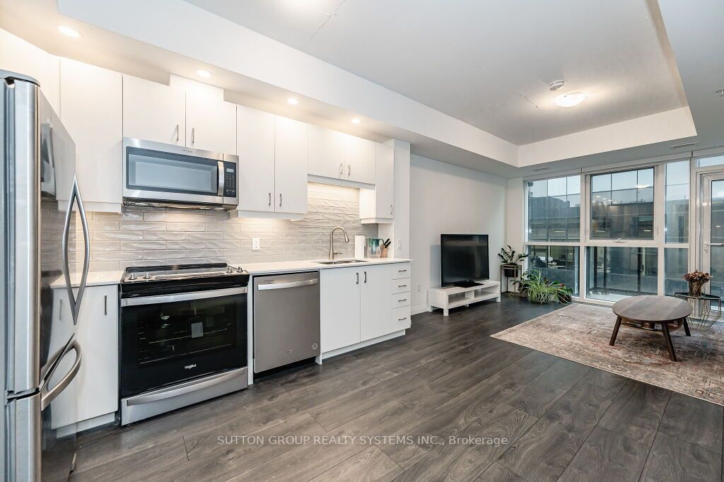 108 Garment St, #404