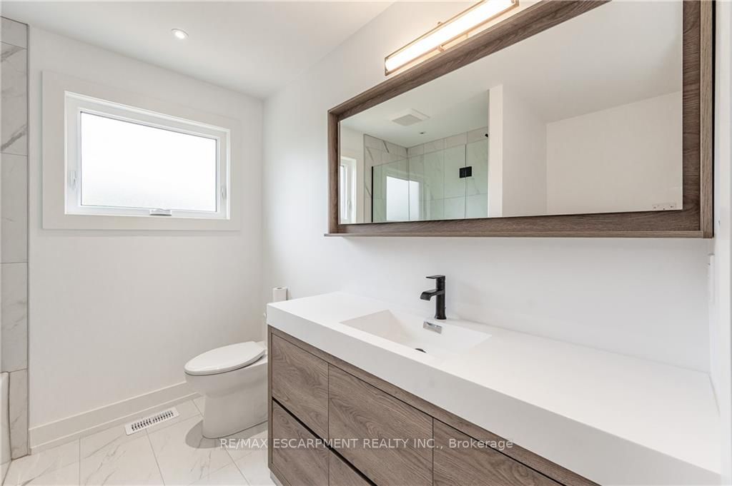 664 HIAWATHA Boulevard, #Upper
