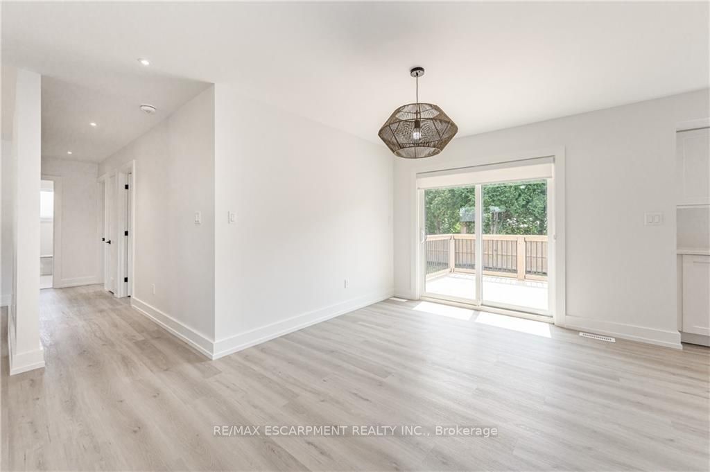 664 HIAWATHA Boulevard, #Upper