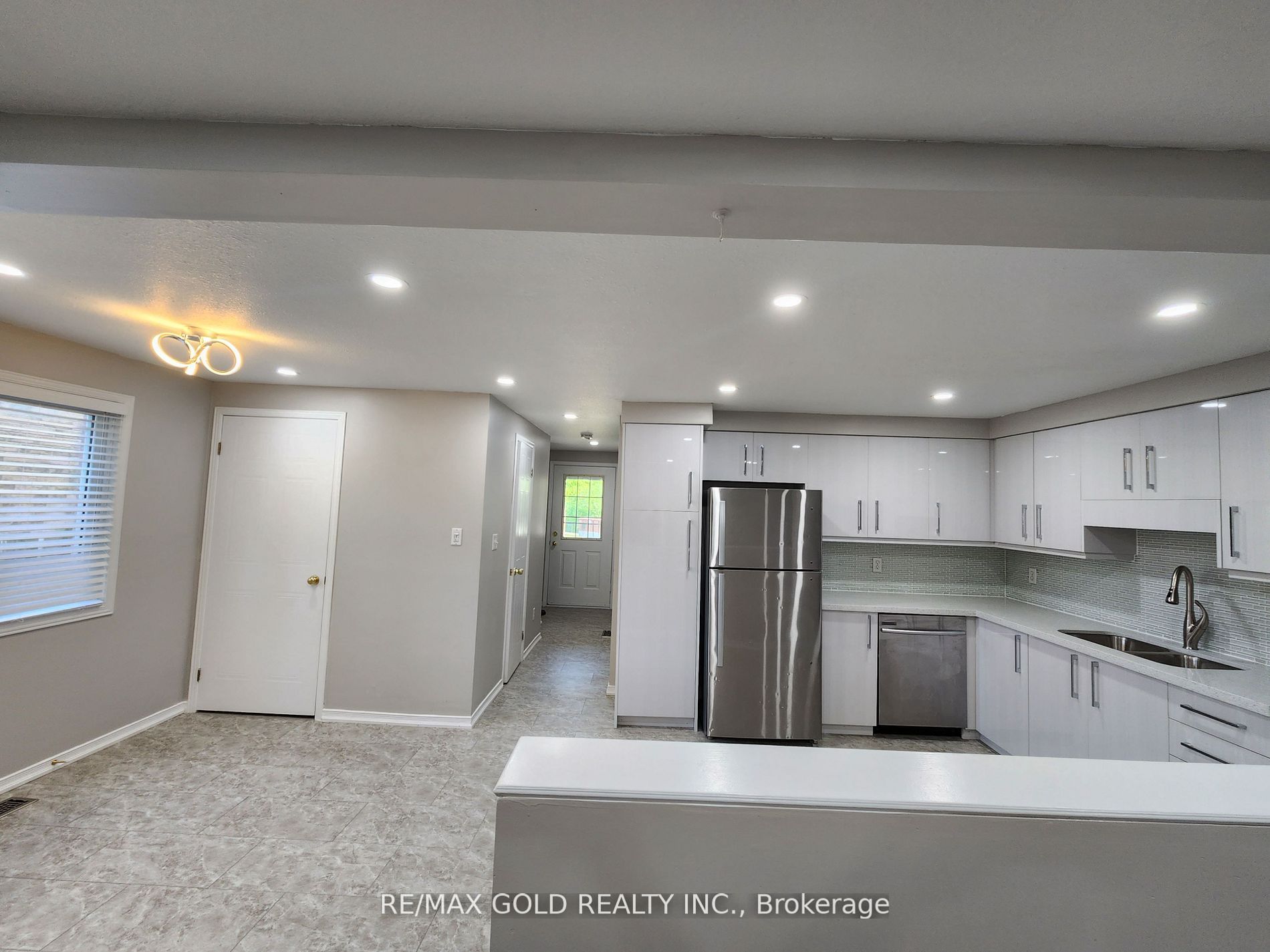 24 Watercress Crt