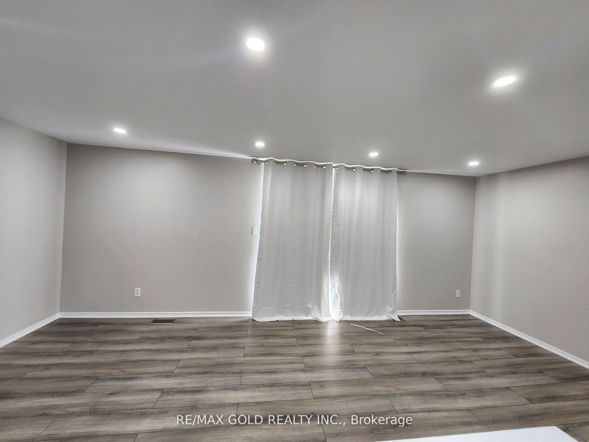 24 Watercress Crt