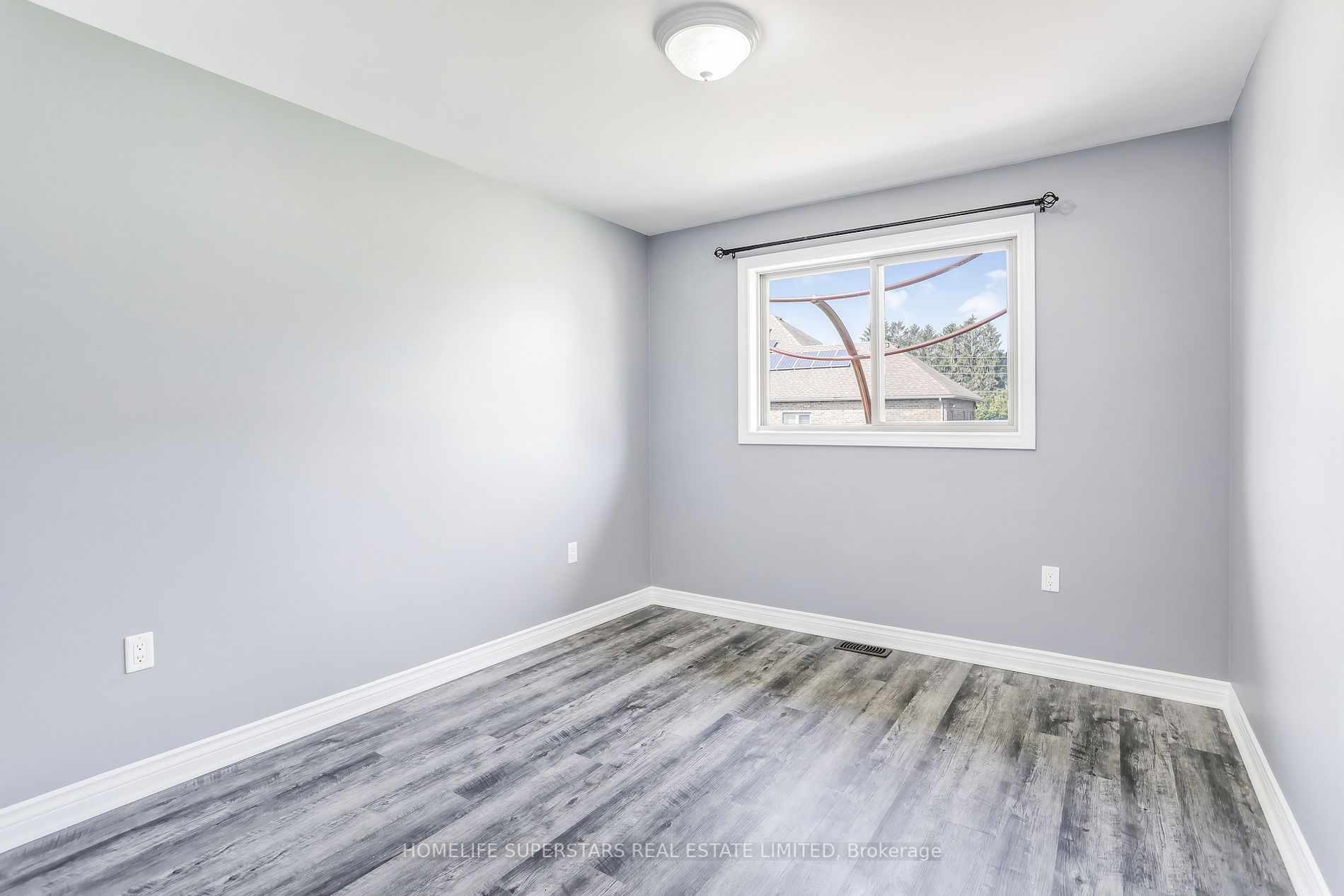 98 Thomas Avenue