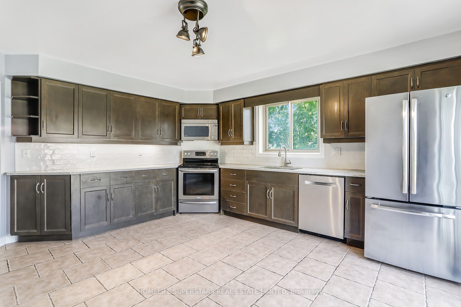 98 Thomas Avenue