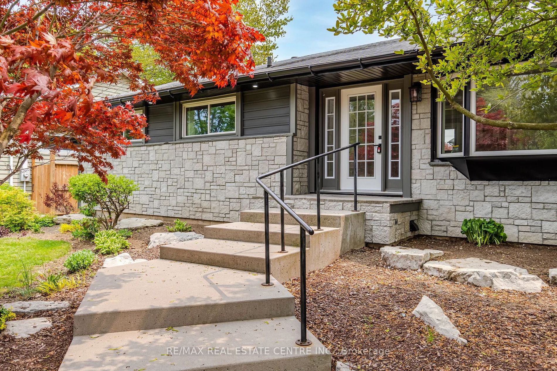 678 Mohawk Rd