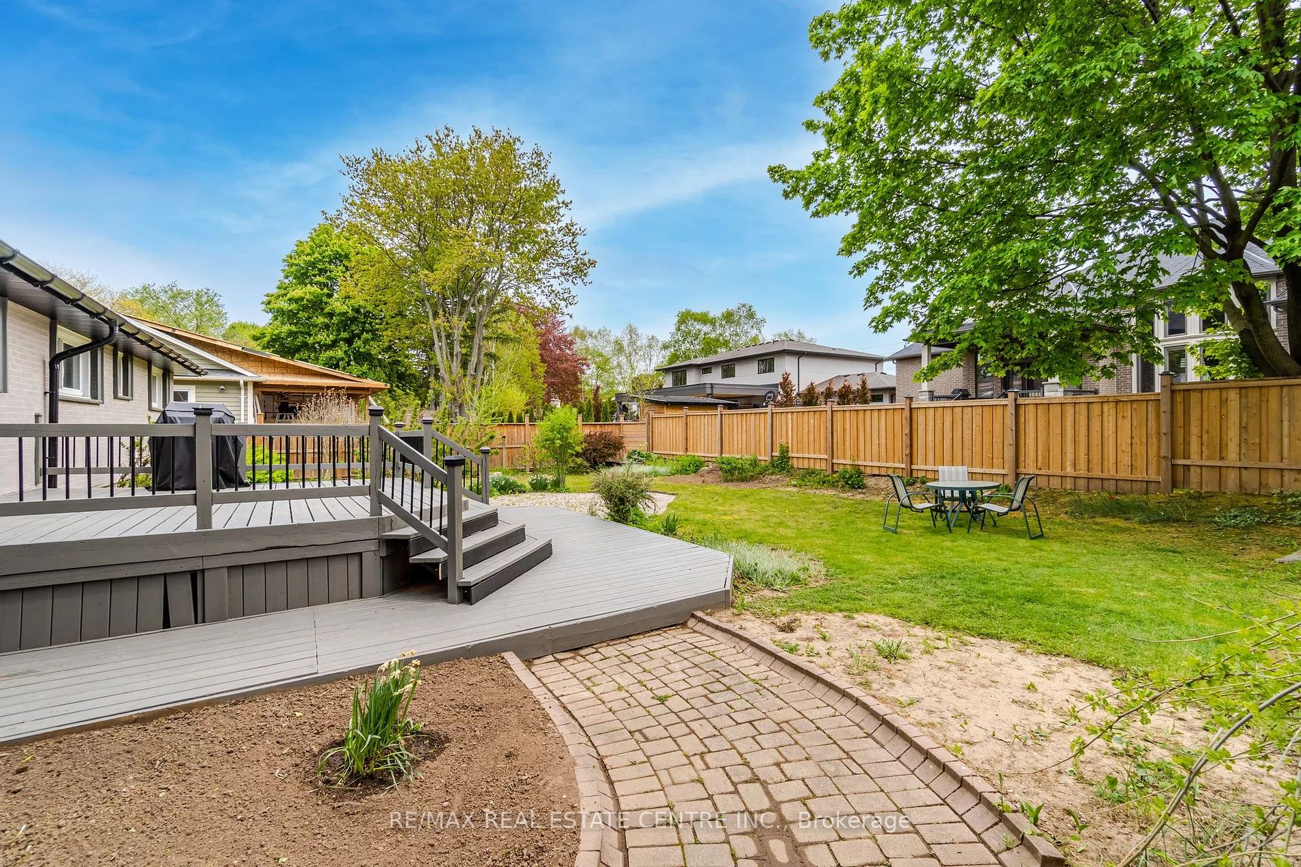 678 Mohawk Rd