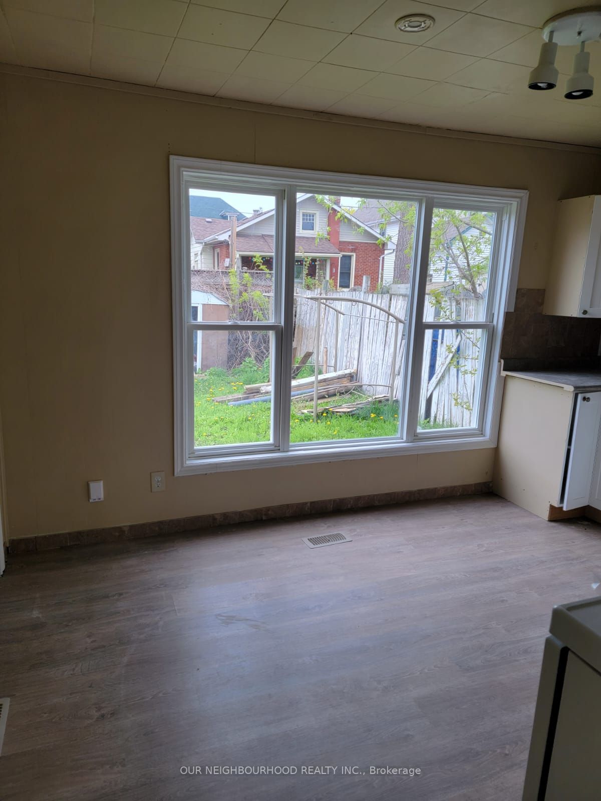 508 Hopkins Ave