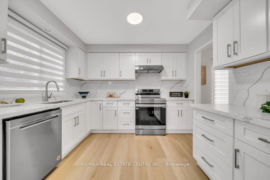 29 Kortright Road E