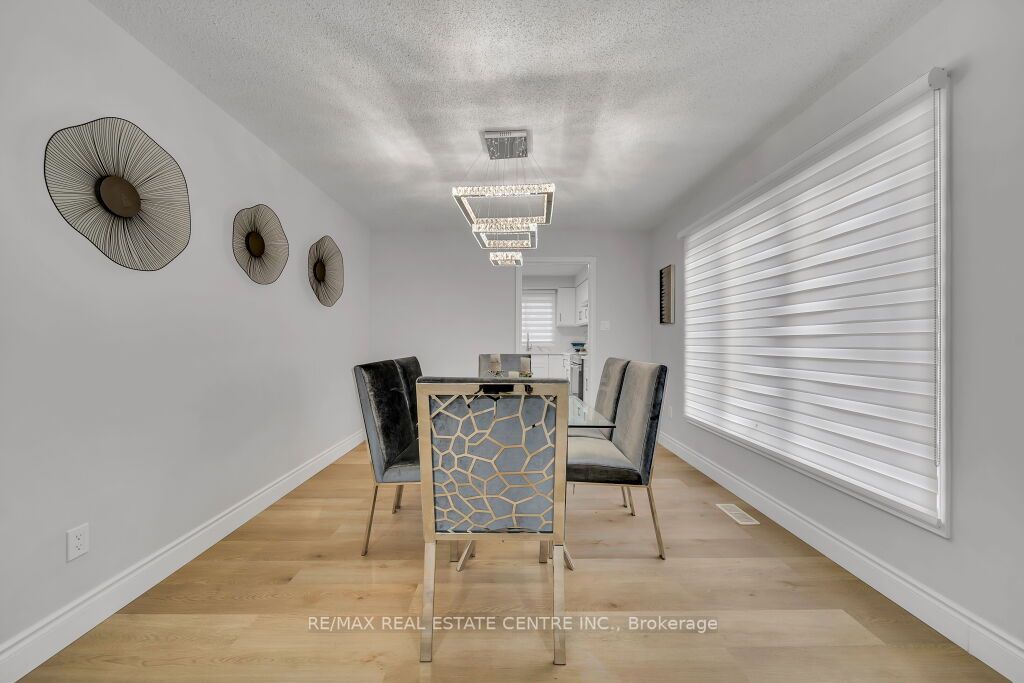 29 Kortright Road E