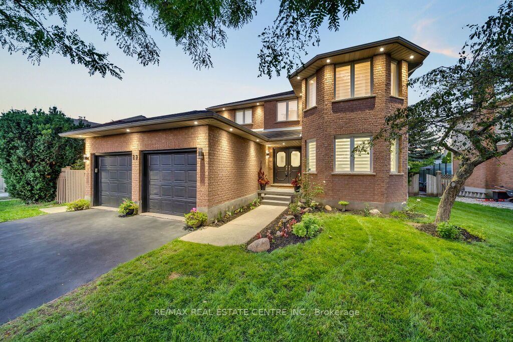 29 Kortright Road E