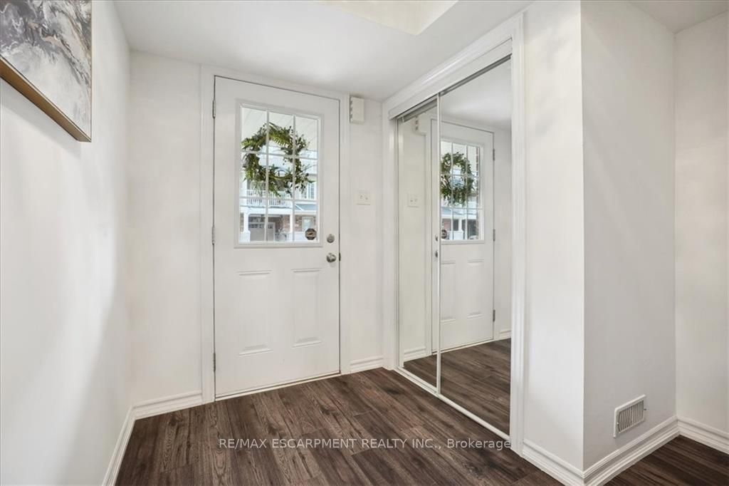 54 Nisbet Blvd, #38