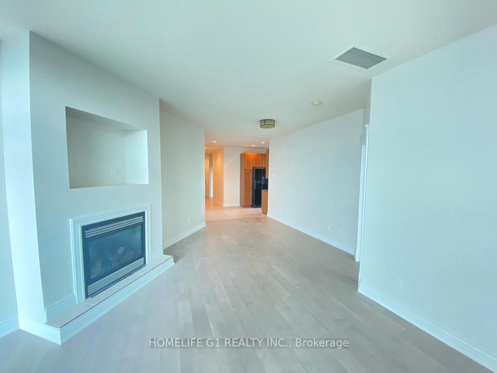 1225 River side Drive W, #701