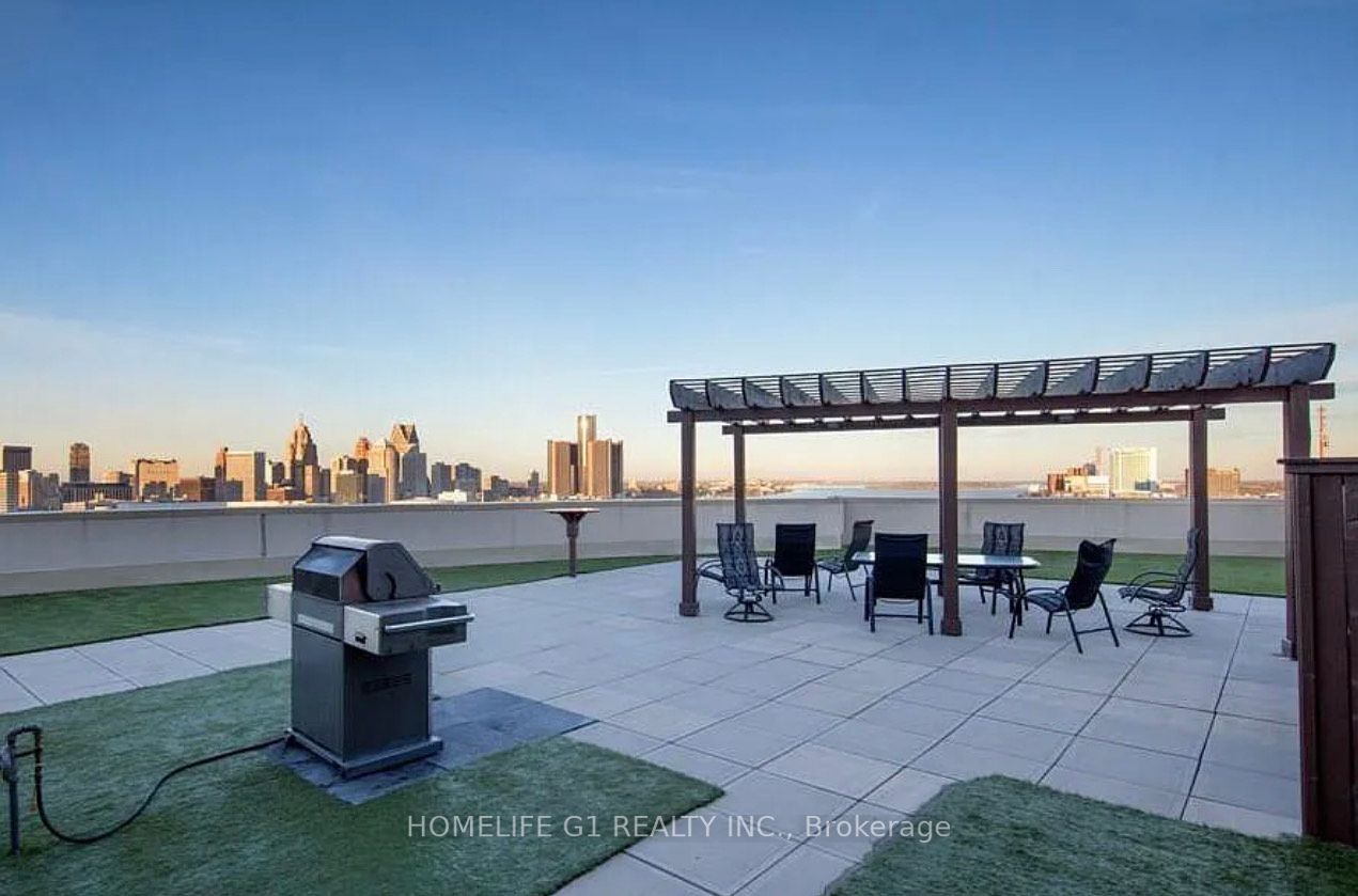 1225 River side Drive W, #701