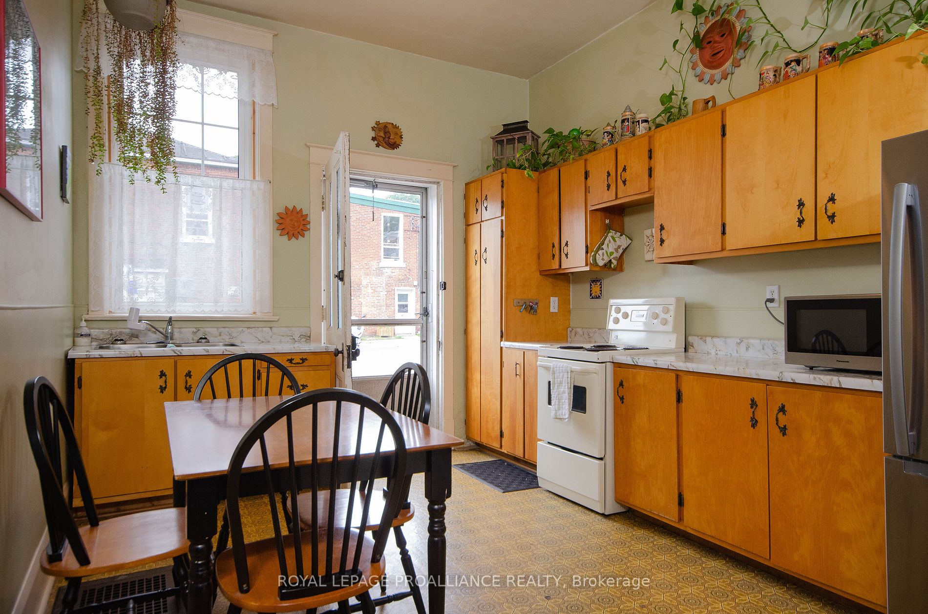 274 Ridout Street