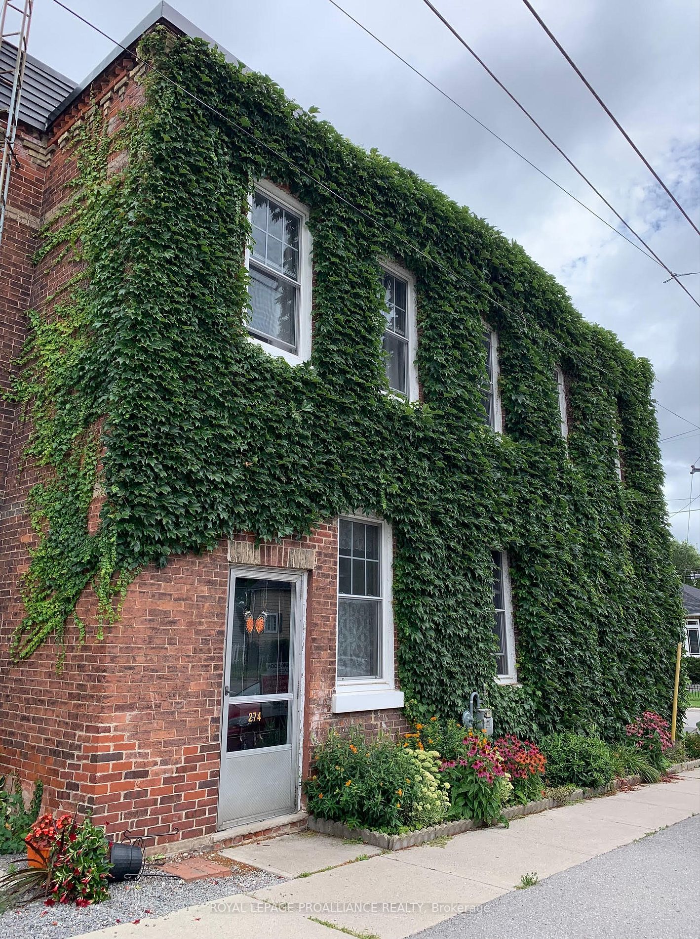 274 Ridout St