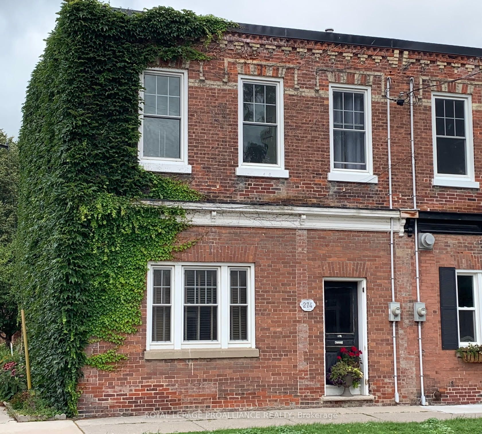 274 Ridout St