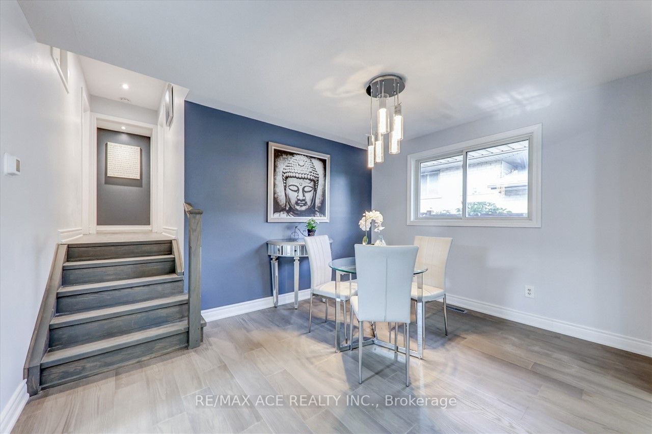 8 Ponderosa Crescent