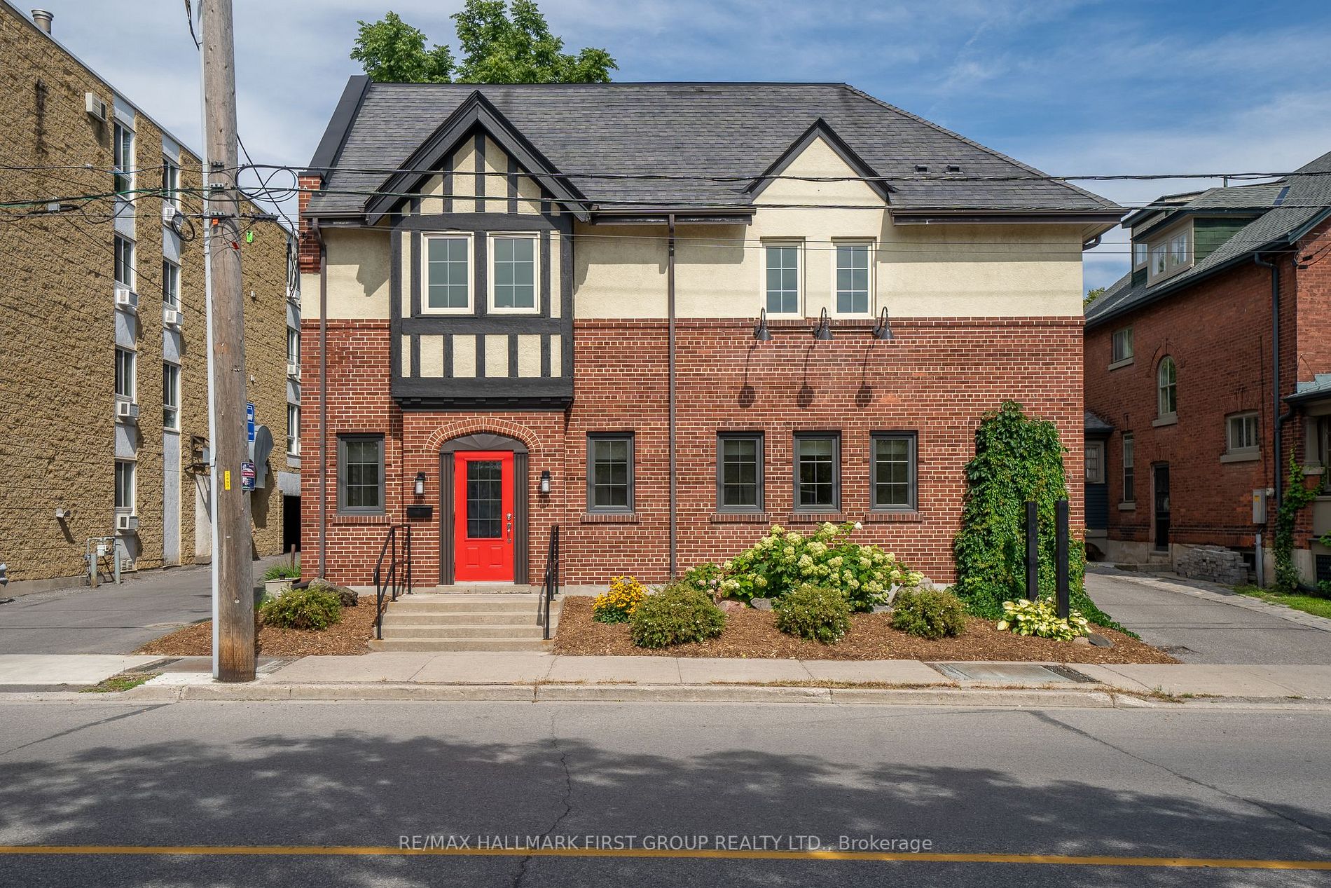 304 Division St