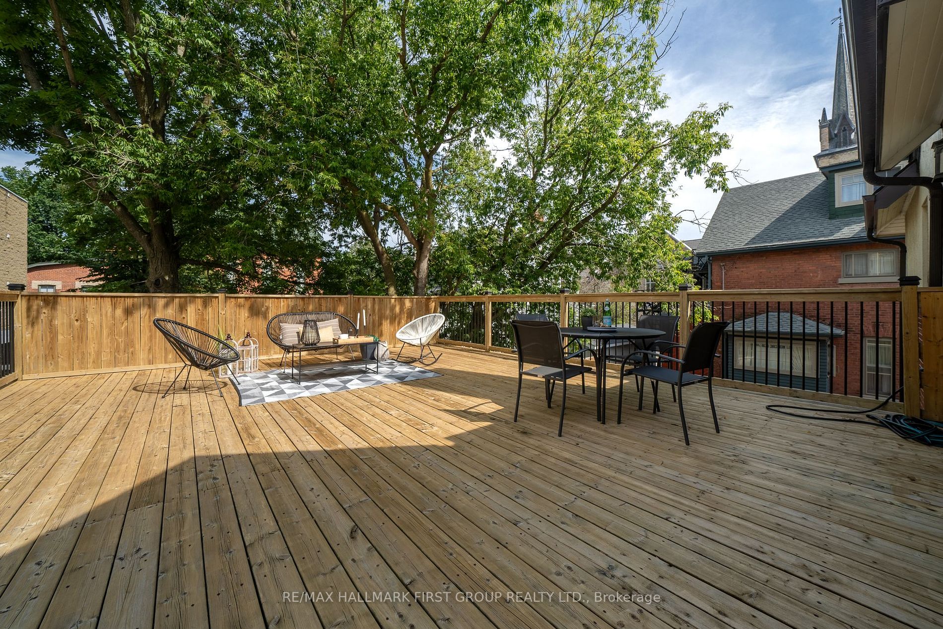 304 Division St