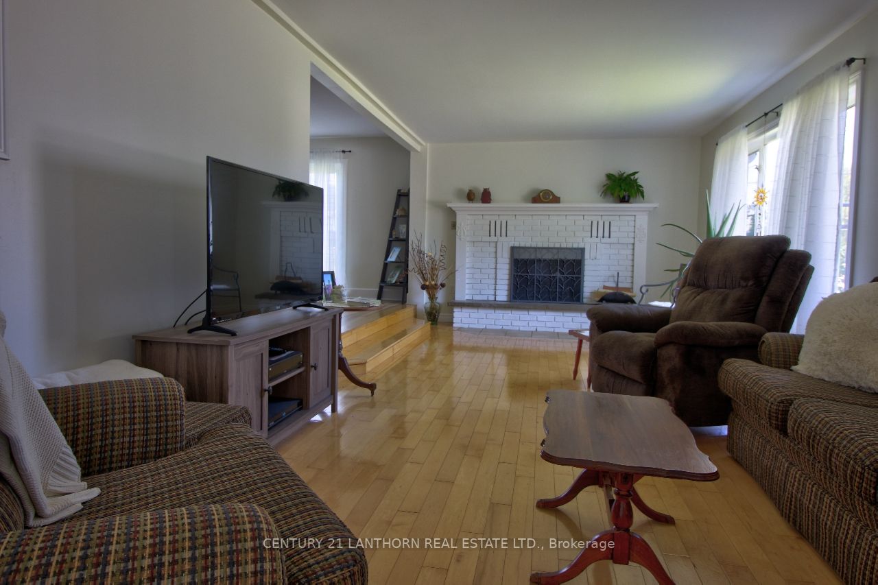 127 Barley Rd N