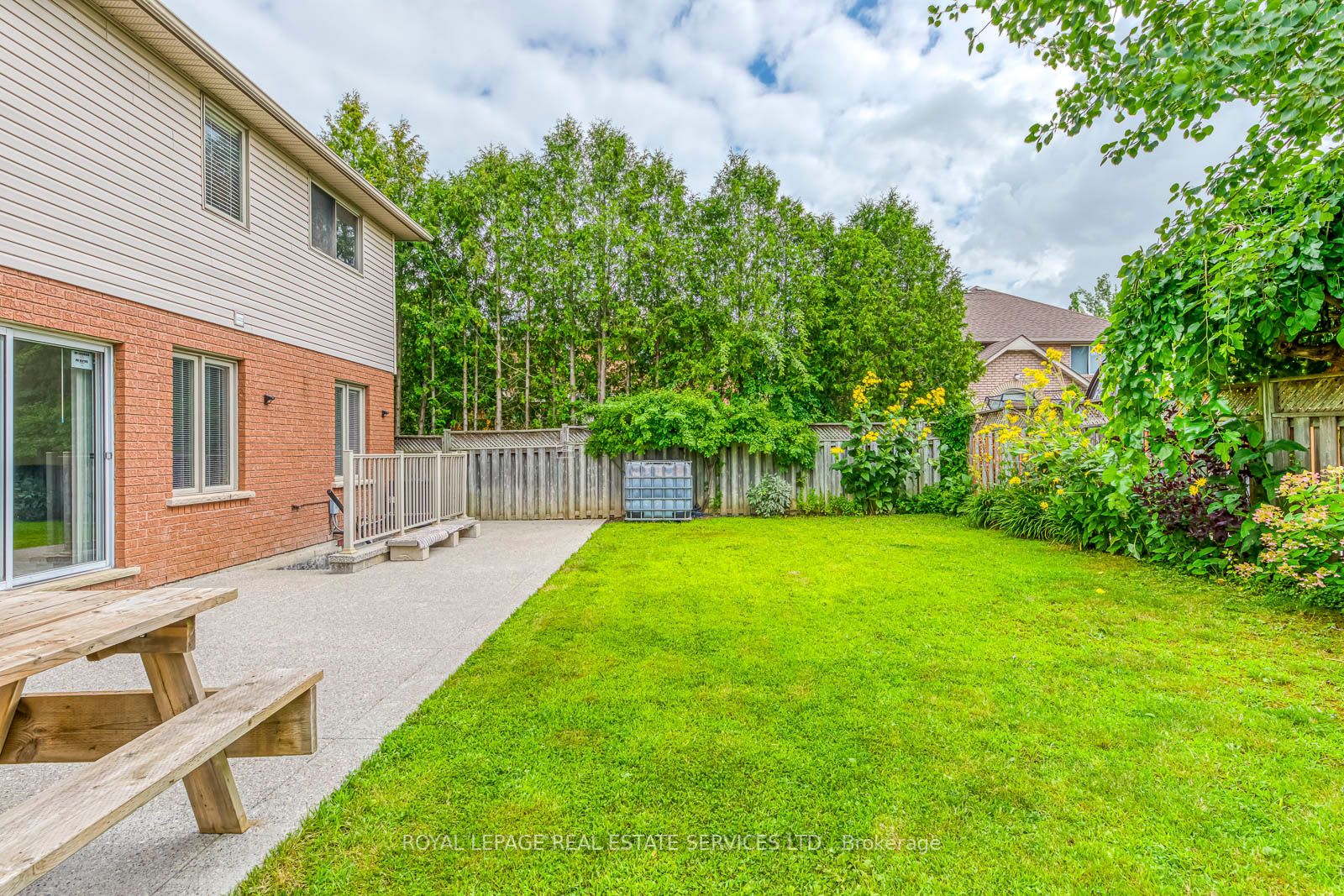 59 Bridgeport Cres