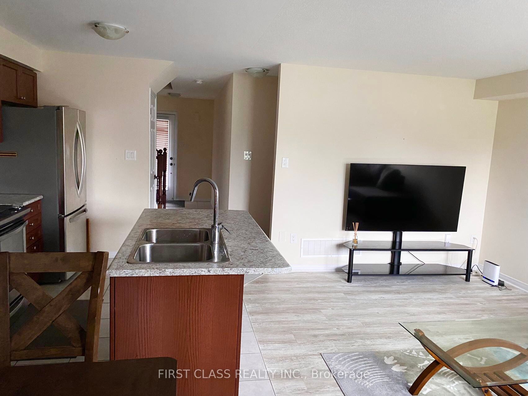 8472 Hickory Lane