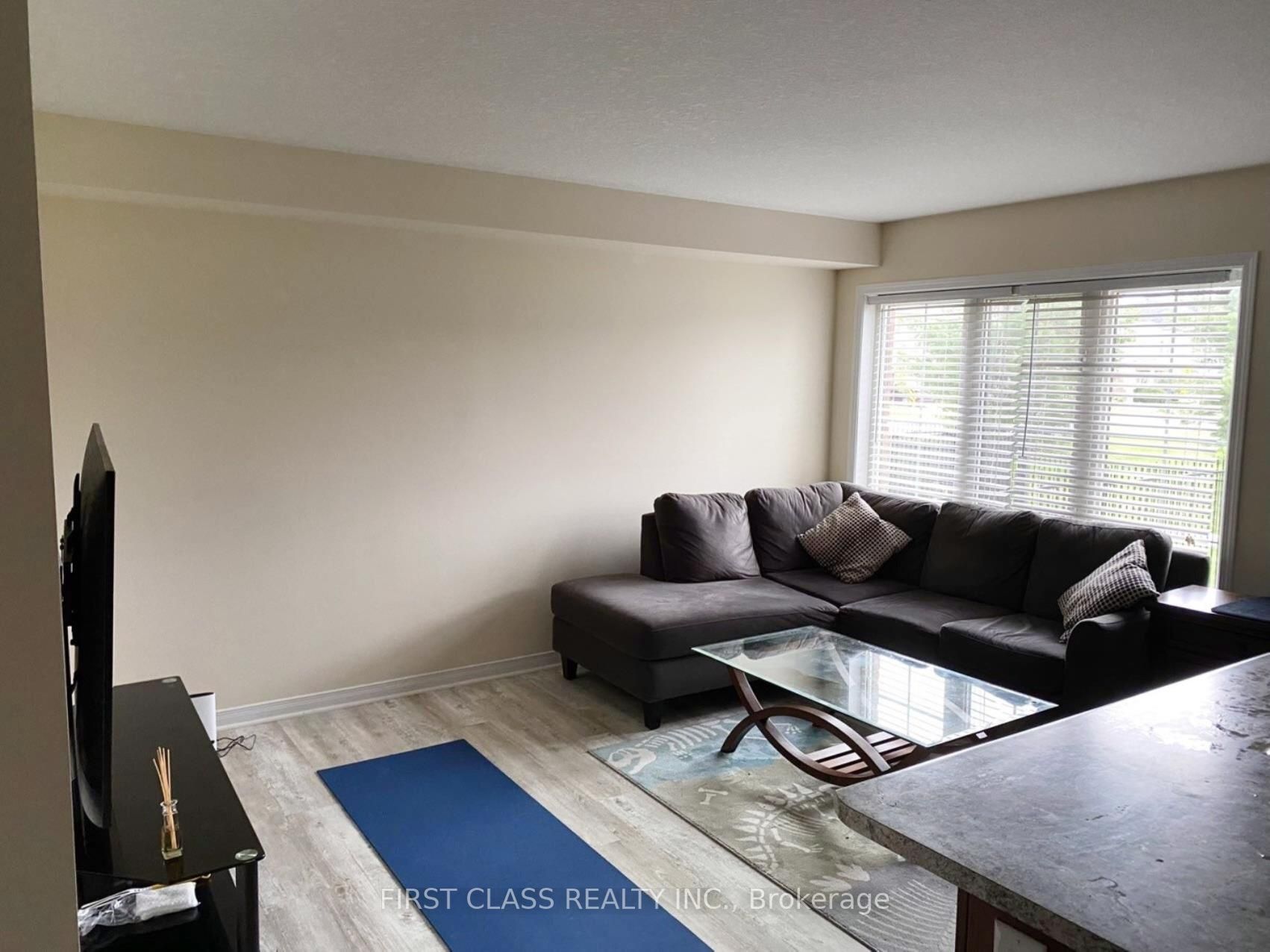 8472 Hickory Lane
