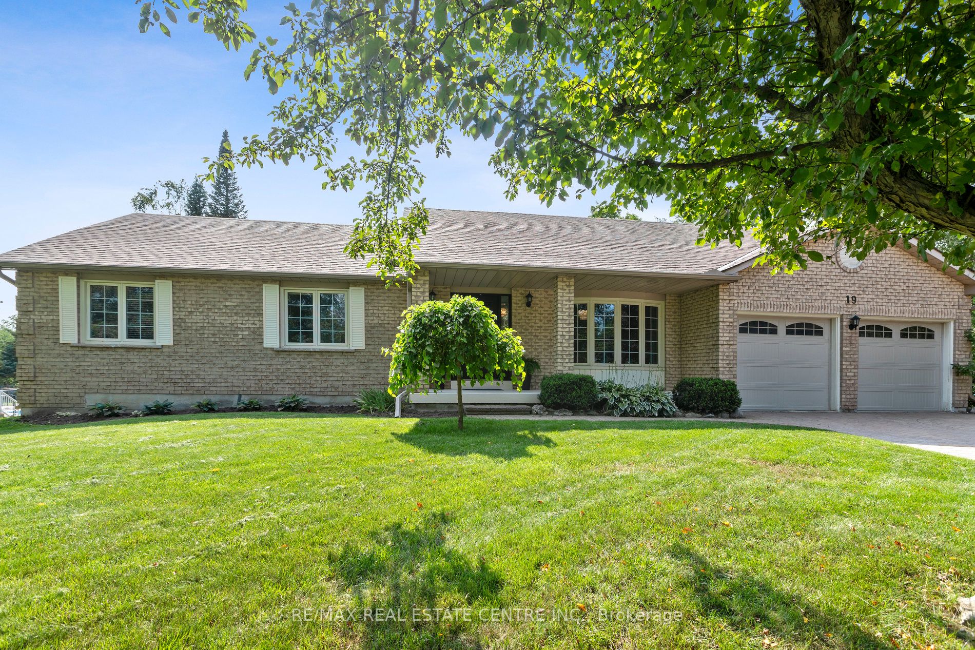 19 Bayberry Rd
