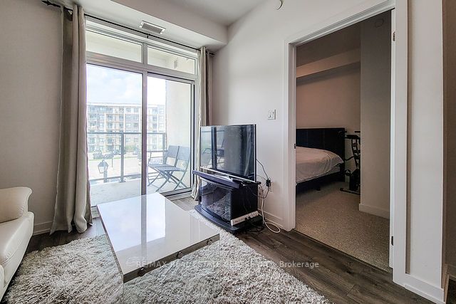 101 Shoreview Pl, #329