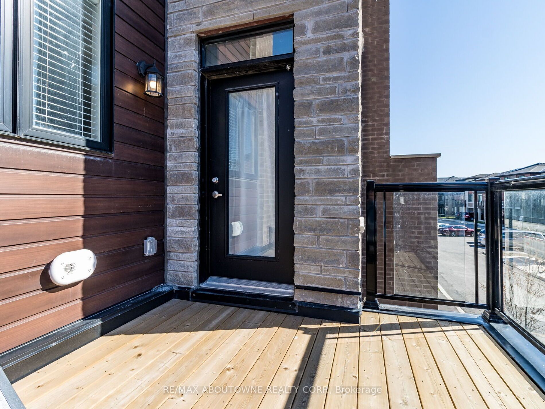 590 North Service Rd, #107