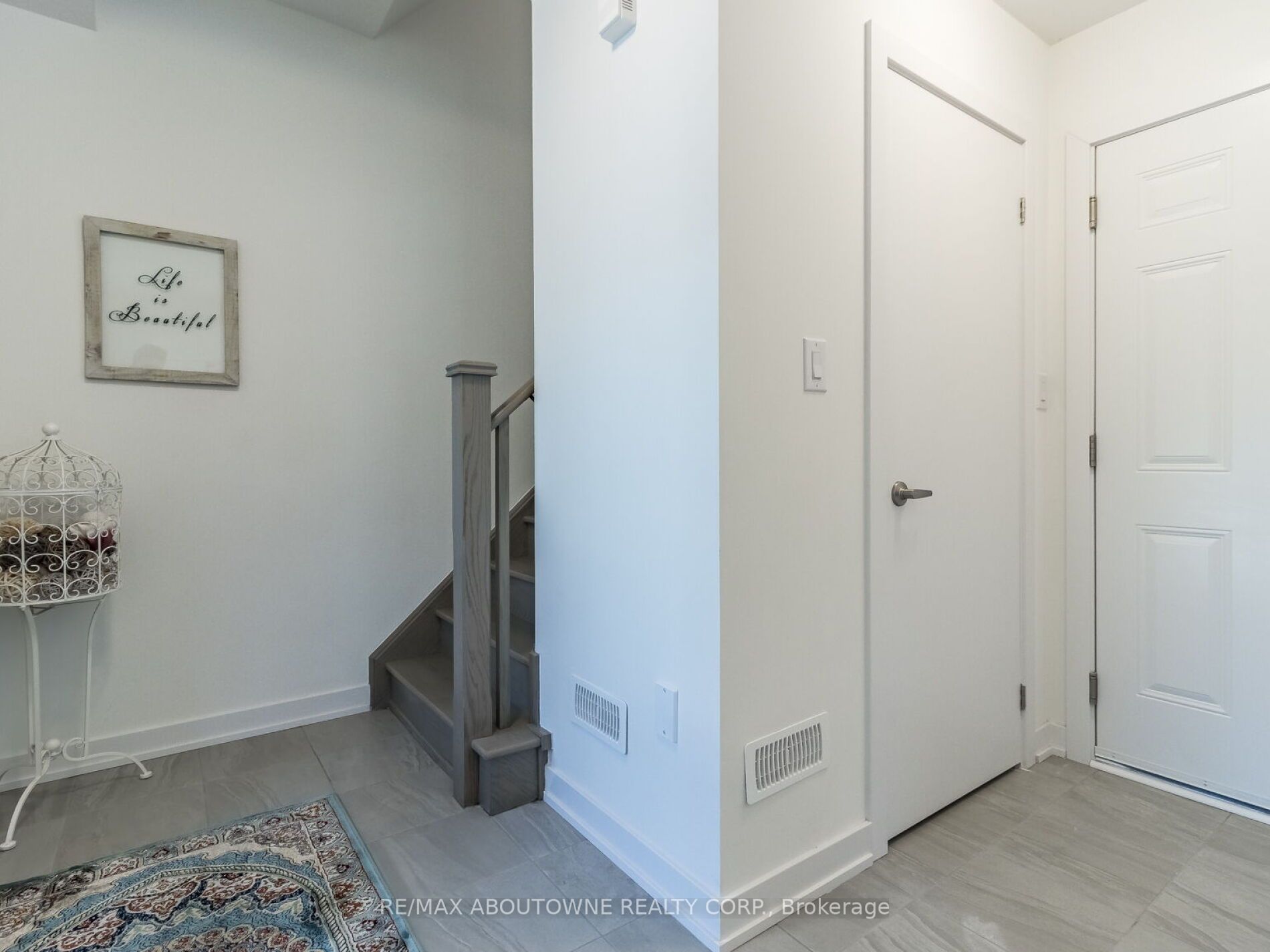 590 North Service Rd, #107
