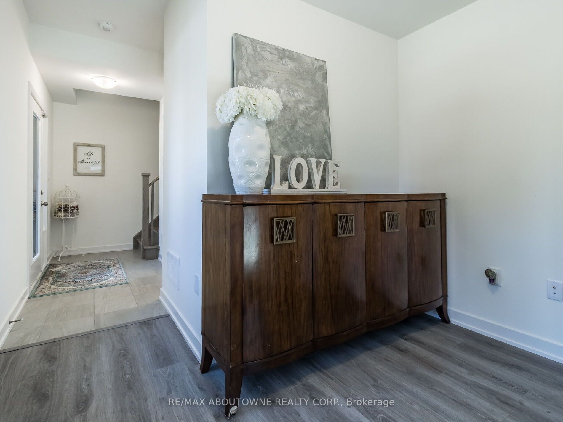 590 North Service Rd, #107