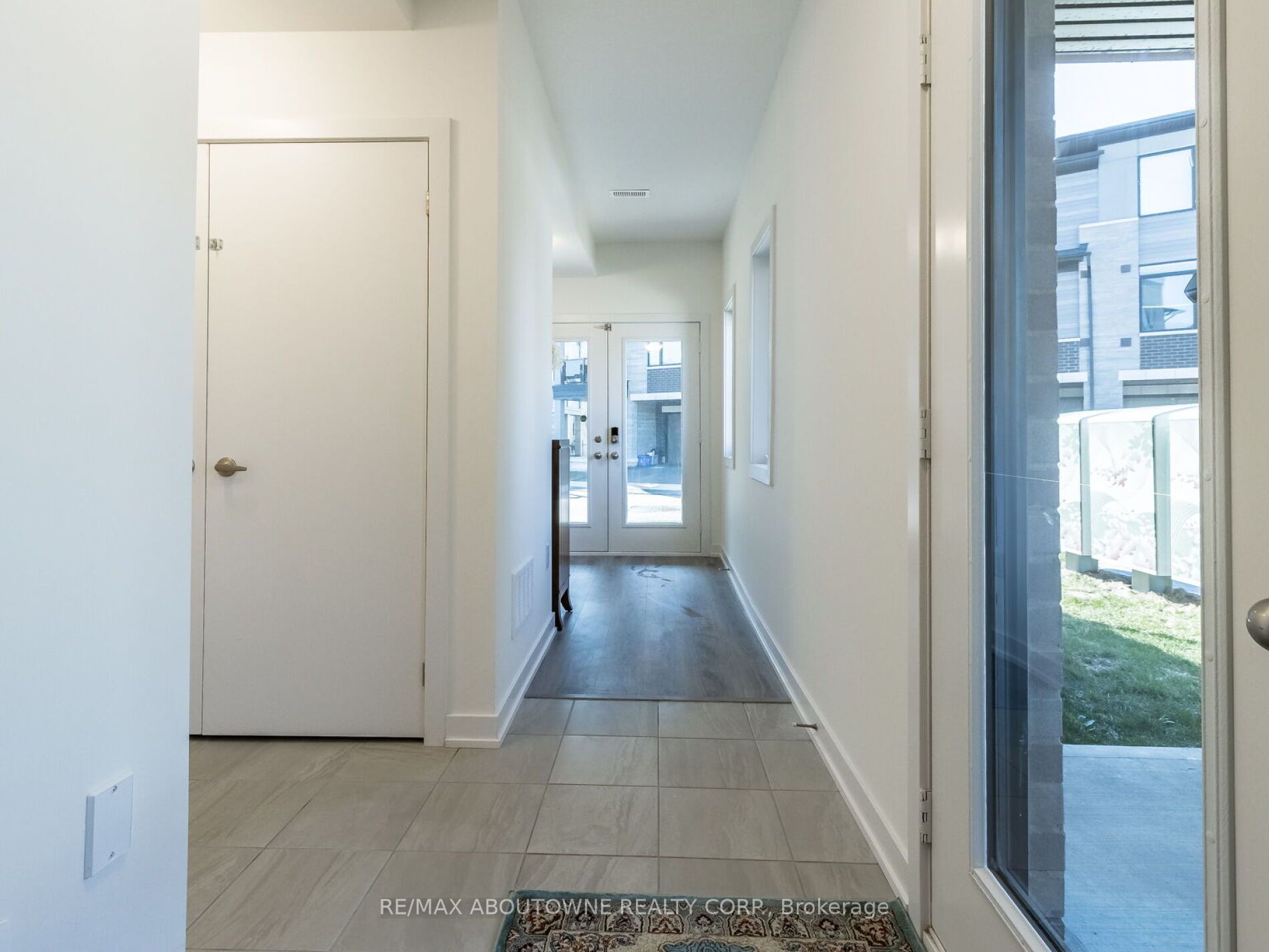 590 North Service Rd, #107