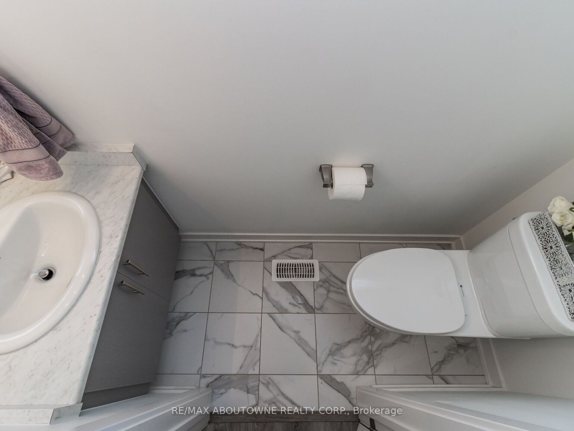 590 North Service Rd, #107