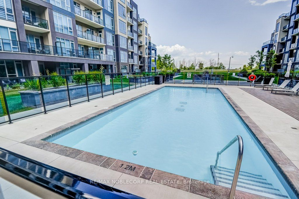 16 Concord Pl, #442