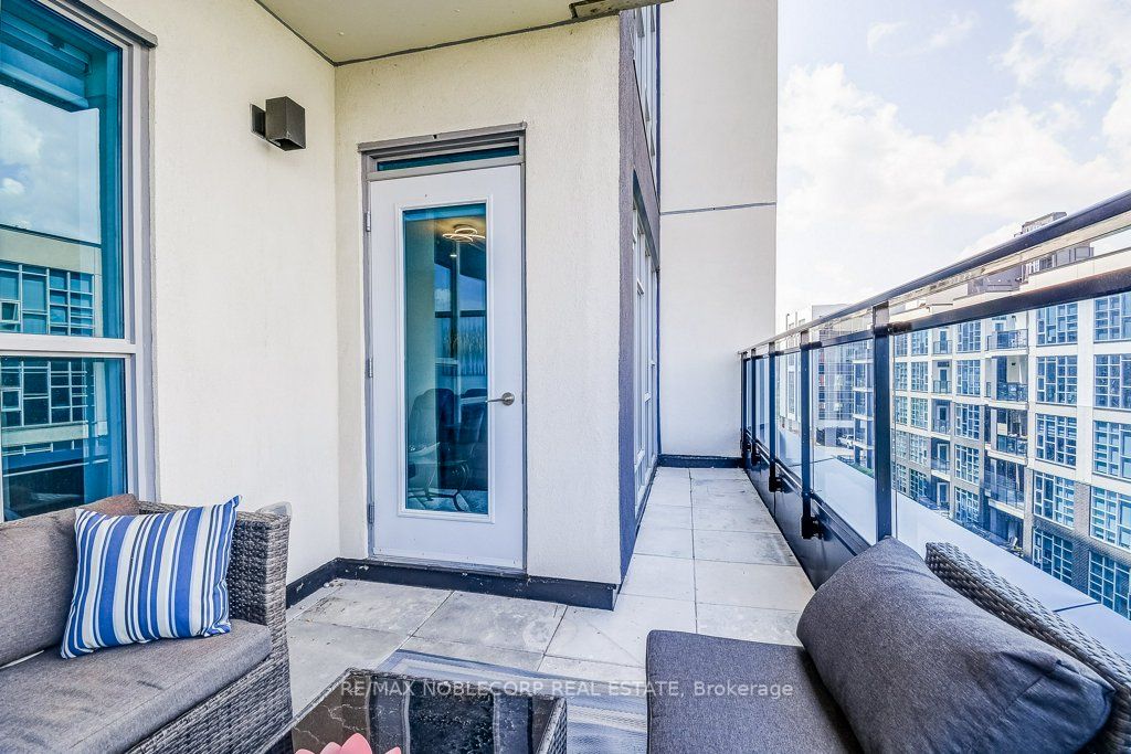 16 Concord Pl, #442
