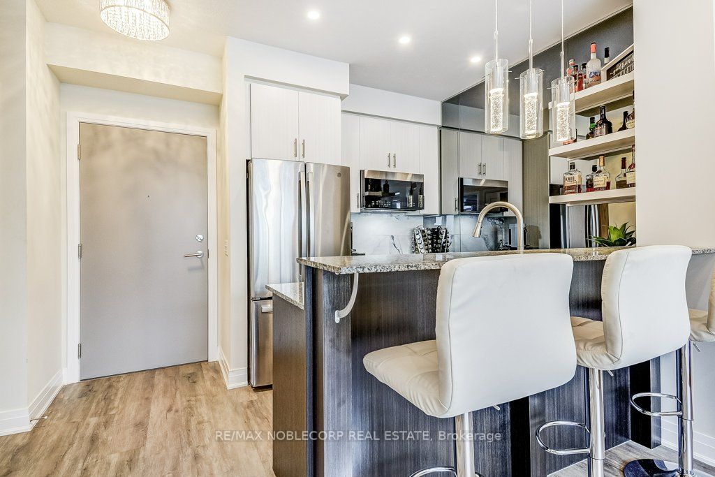 16 Concord Pl, #442