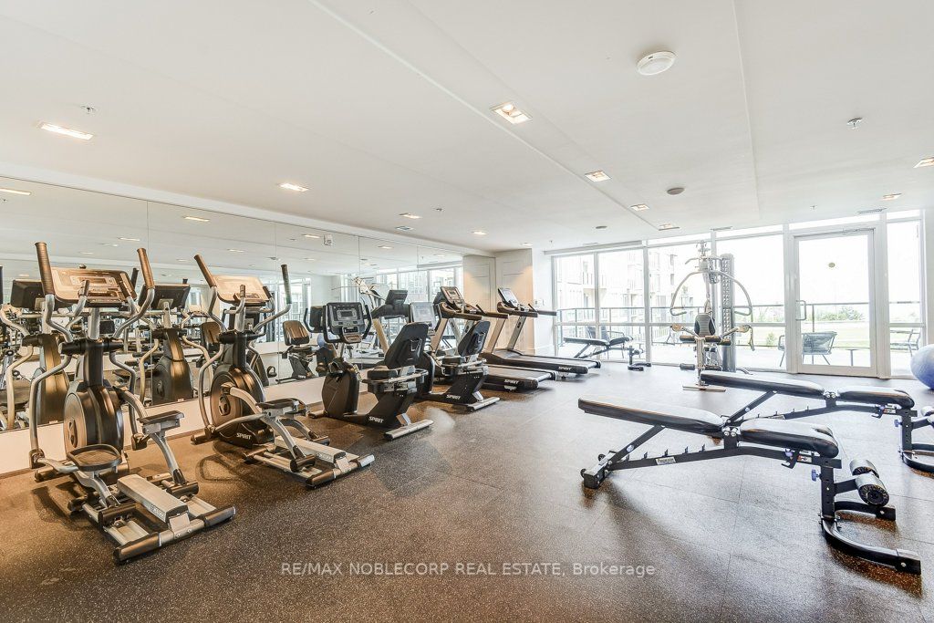 16 Concord Pl, #442