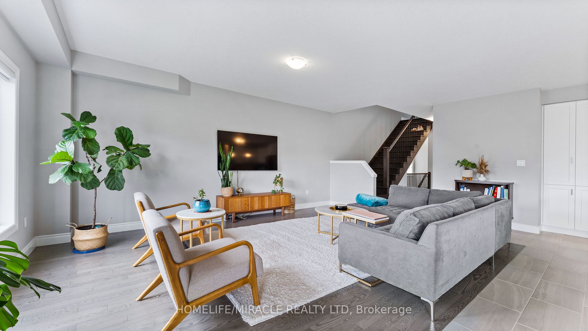 851 Robert Ferrie Drive