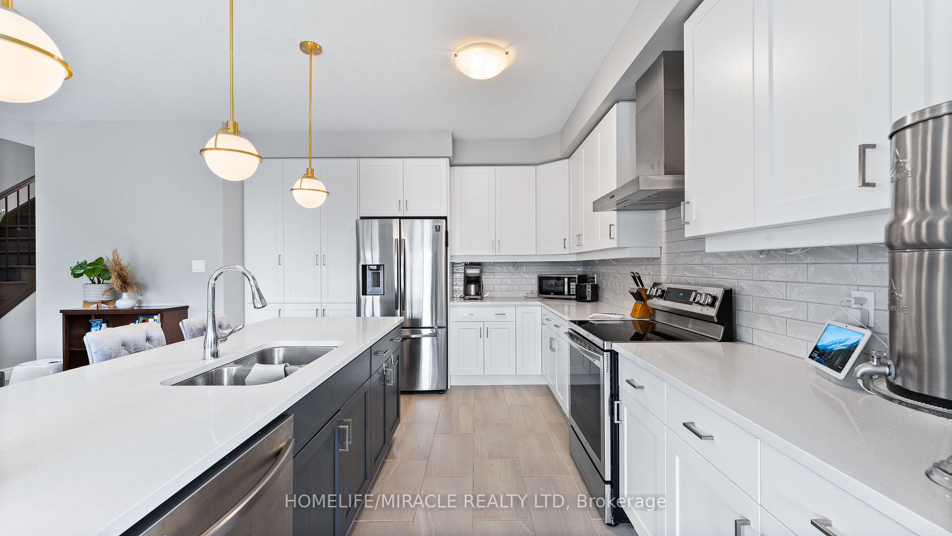 851 Robert Ferrie Drive