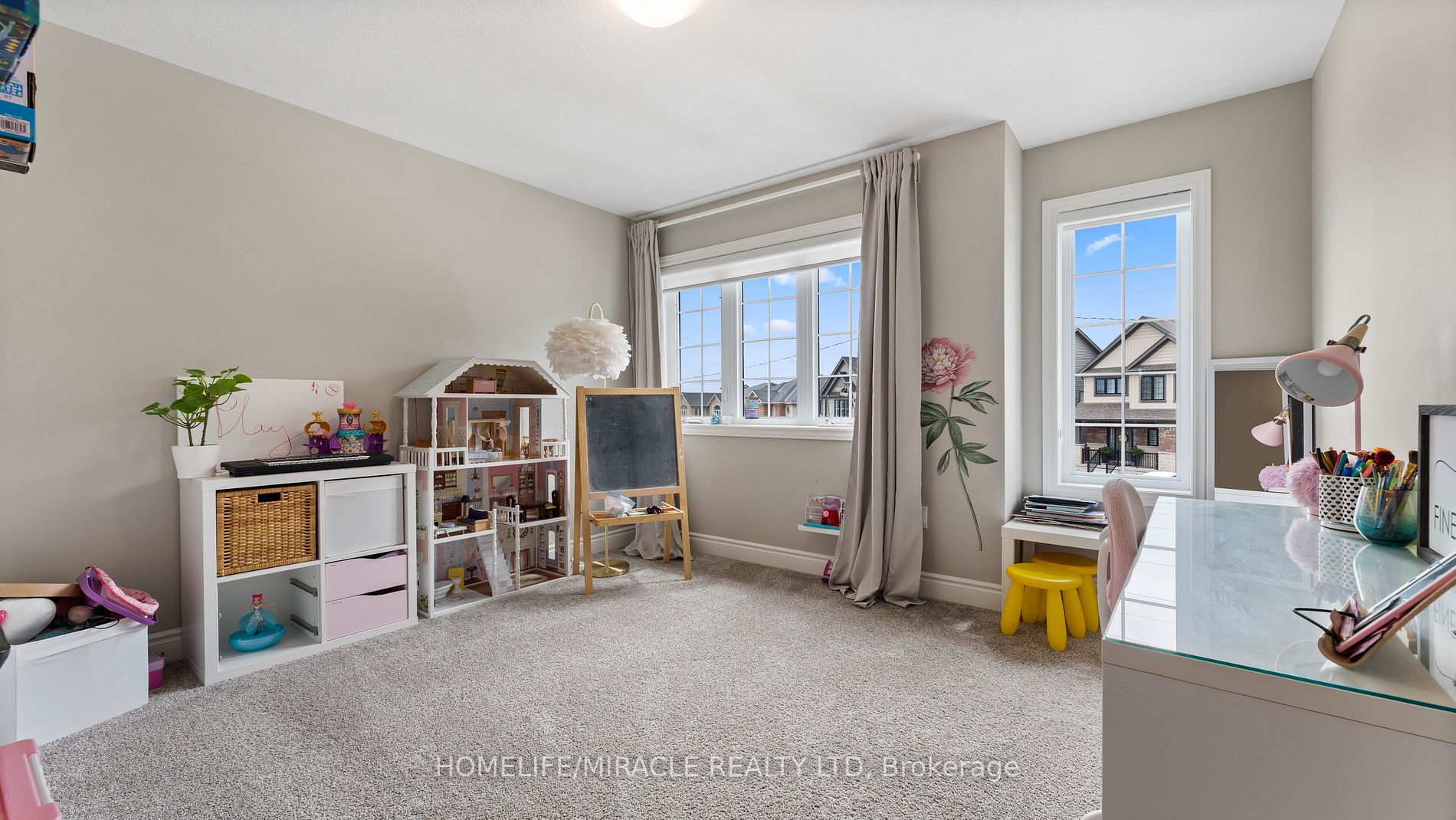 851 Robert Ferrie Drive