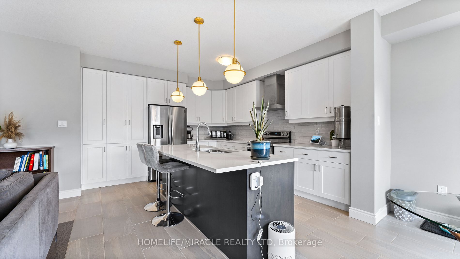 851 Robert Ferrie Drive