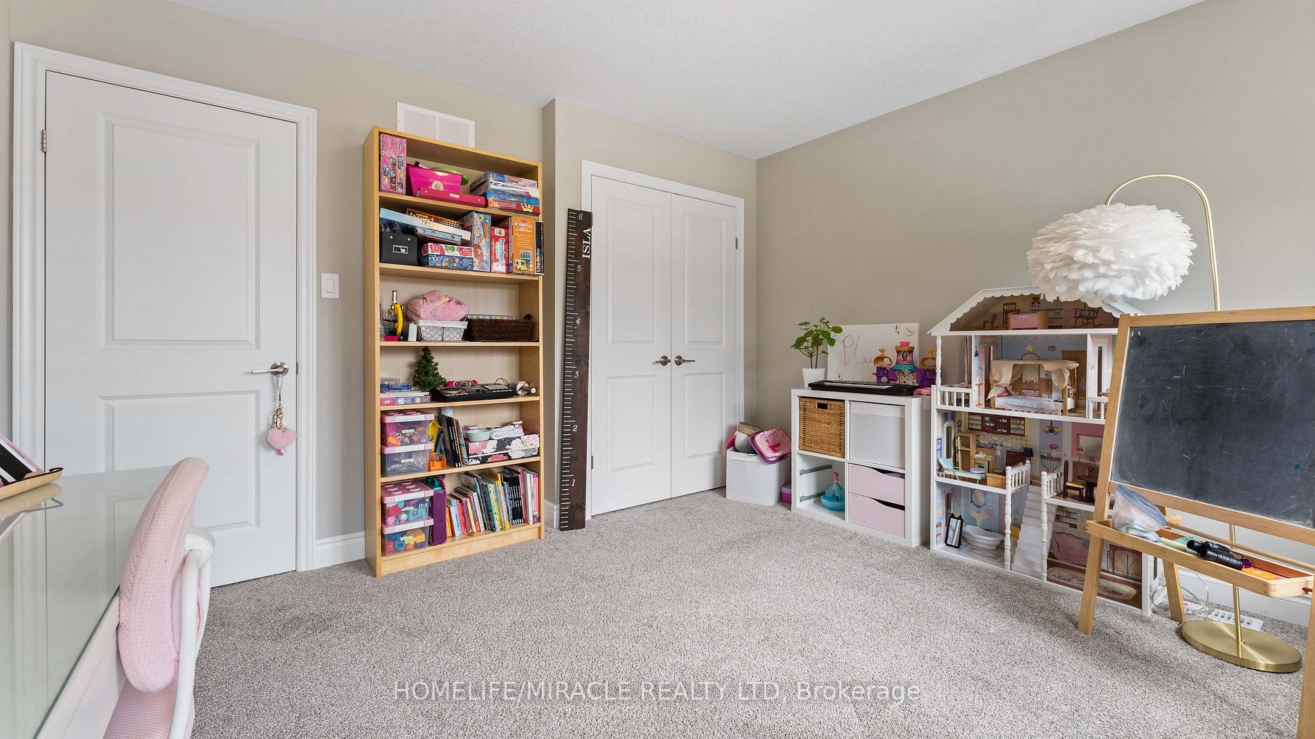 851 Robert Ferrie Drive