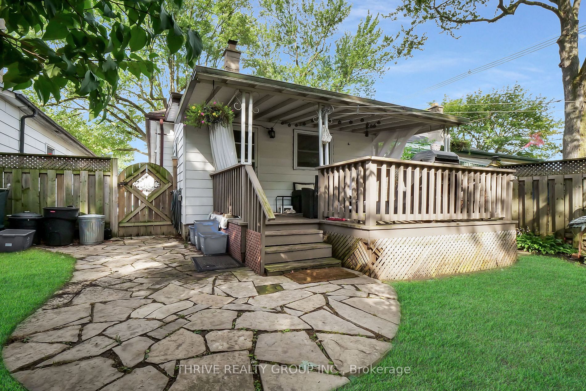 576 English Street
