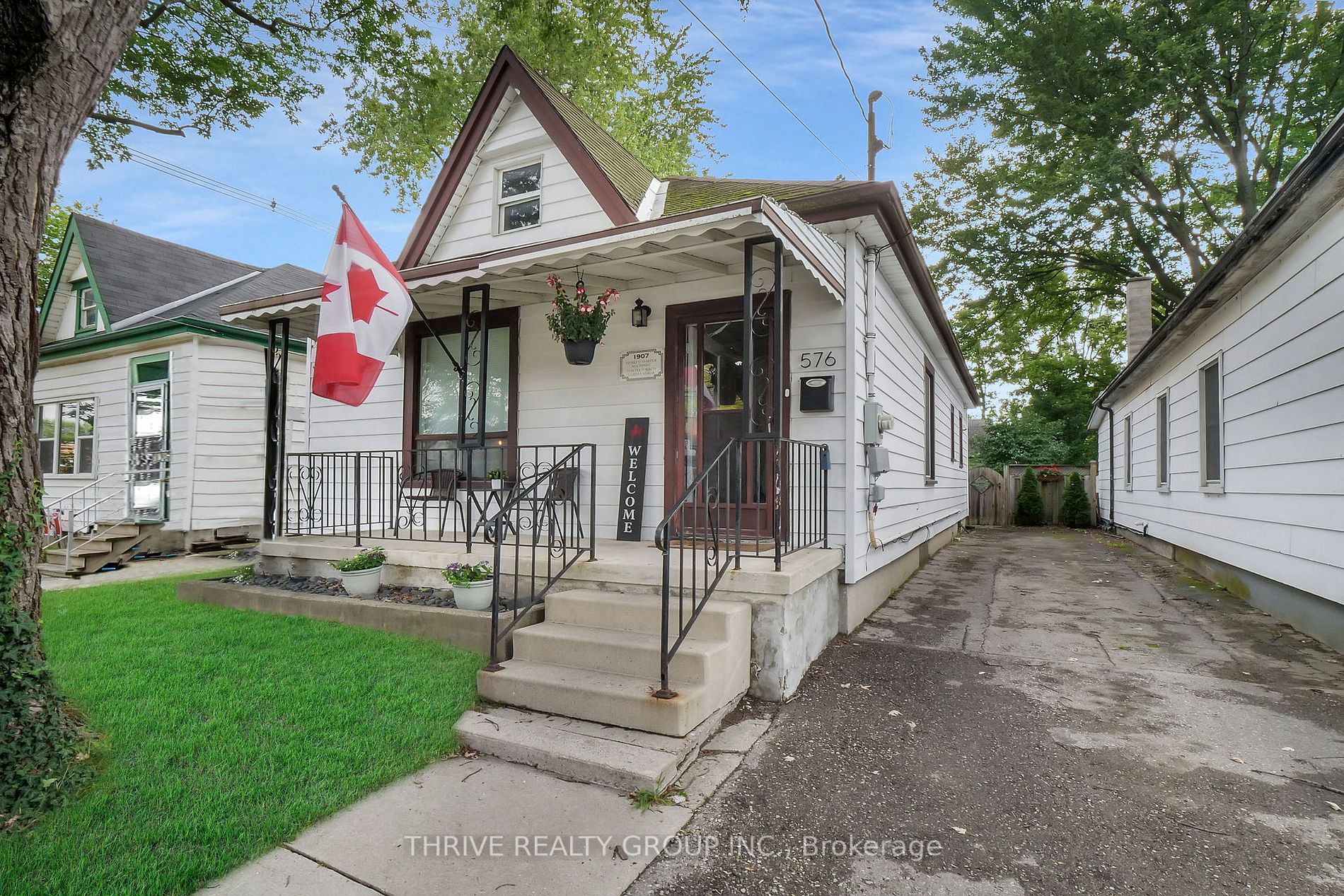 576 English Street
